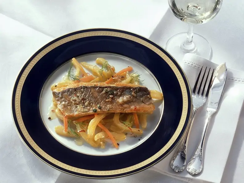 Doradenfilet auf Gemüse