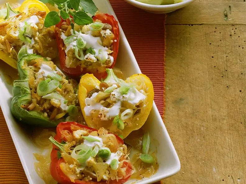 Paprikaschoten mit Sauerkrautfüllung