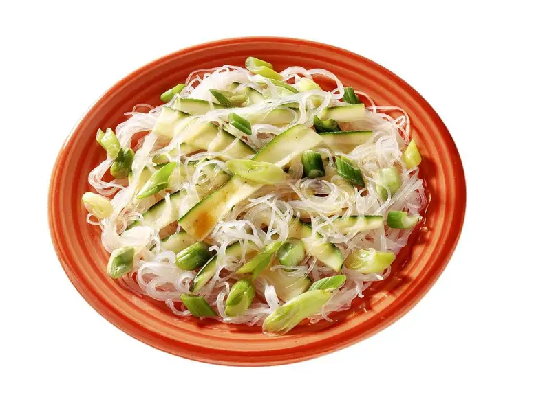 Glasnudeln mit Zucchini