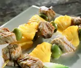 Kalbsspieße mit Ananas vom Grill