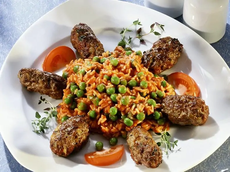 Cevapcici mit Reis
