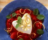 Käsecreme mit Himbeeren