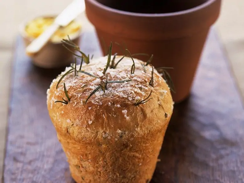 Rosmarinbrot aus dem Tontopf