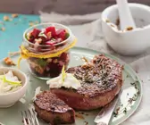 Steaks mit Steinpilzsalz und Meerrettichdip