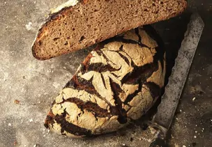 Roggen-Sauerteigbrot