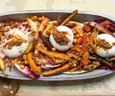 Winterlicher Chicoréesalat mit Burrata