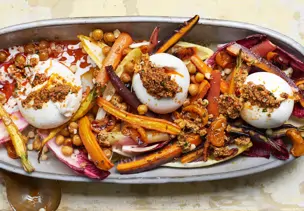Winterlicher Chicoréesalat mit Burrata