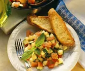 Zucchini-Tomatengemüse