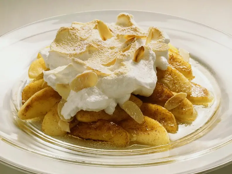 Gebackene Äpfel mit Baiserhaube