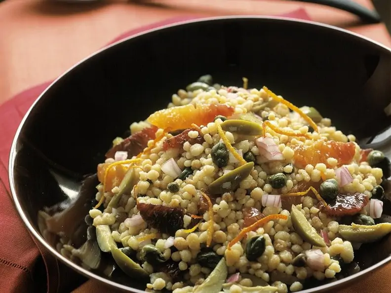 Fruchtig-pikanter Graupensalat