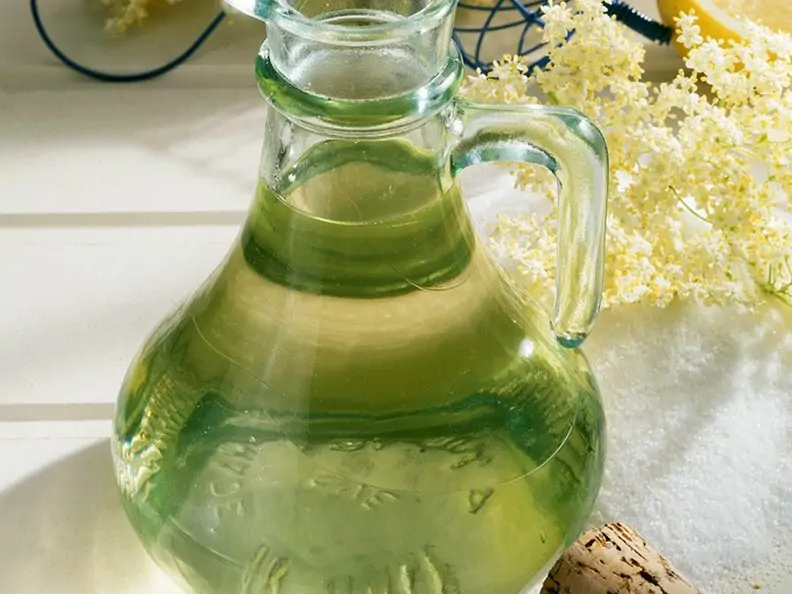 Holunderblütensirup