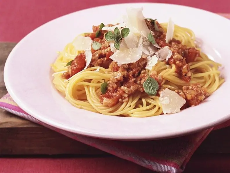 Spaghetti mit Hackfleischsauce