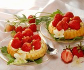 Erdbeertarteletts