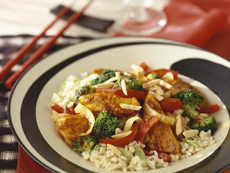 Curry-Gemüse-Hähnchen mit Reis