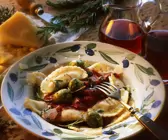 Ricotta-Teigtaschen mit Tomatensauce