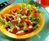 Paprika-Rucolasalat mit Bresaola