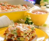 Gemüselasagne mit Erbsen