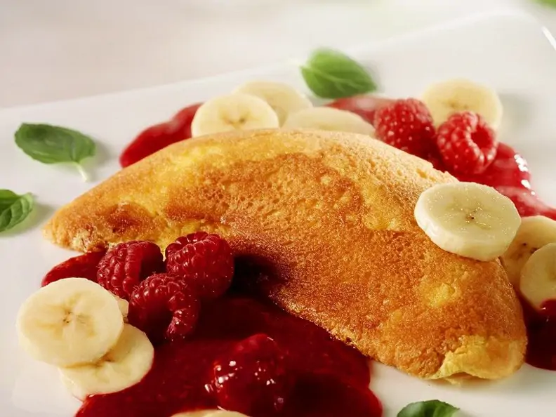 Schaumomelette mit Früchten