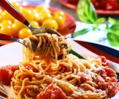 Spaghetti mit Tomatensauce