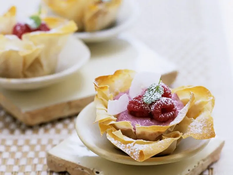 Teigschälchen mit Himbeerquark