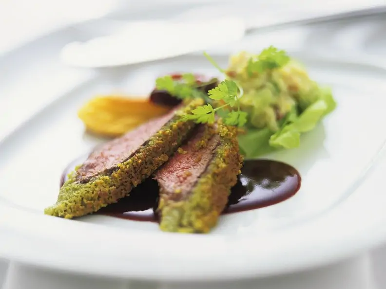 Rehrücken mit Spitzkohl