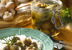Eingelegte Champignons mit Balsamico