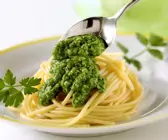 Nudeln mit Petersilienpesto