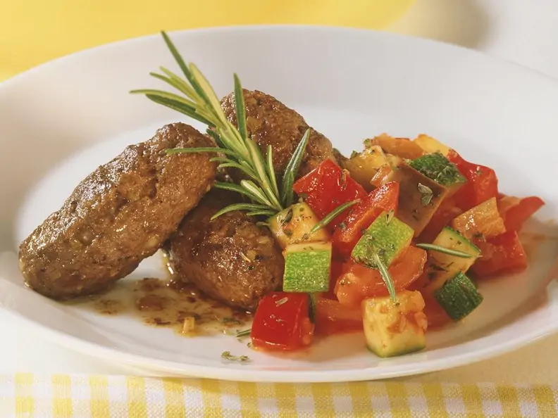 Cevapcici mit Gemüse
