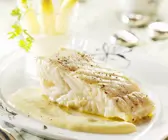 Steinbutt mit Kartoffelcreme und Spargel