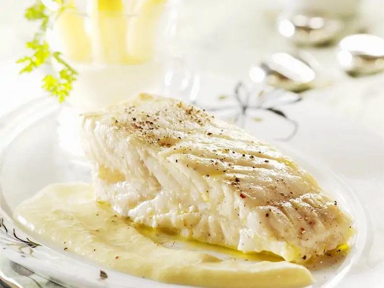 Steinbutt mit Kartoffelcreme und Spargel
