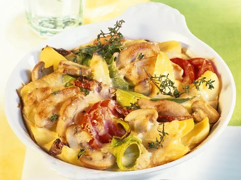 Kartoffel-Gemüsegratin mit Bratenfleisch