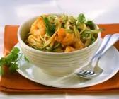 Nudeln mit Zucchini-Garnelensauce