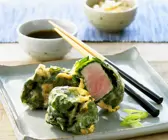 Thunfisch im Spinat-Tempuramantel frittiert