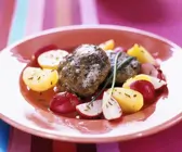 Frikadellen mit Kartoffel-Radieschensalat