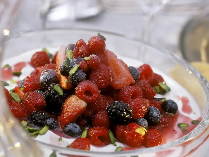 Mascarponecreme mit Beeren