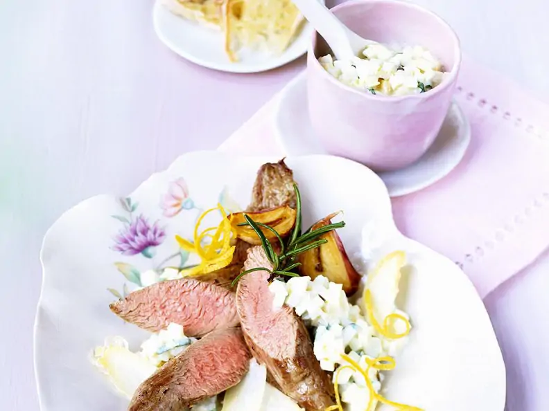 Lamm mit Spargel und Joghurtsauce