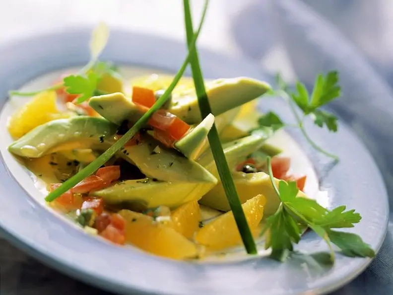 Fruchtiger Avocadosalat