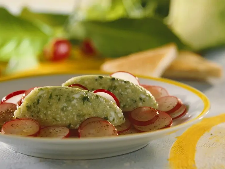 Radieschensalat mit Gemüse-Mousse