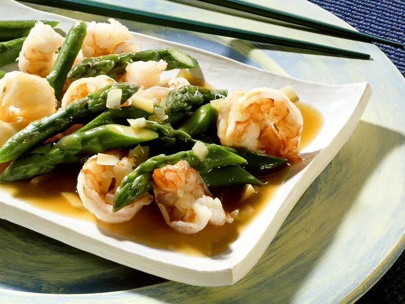 Scampi mit grünem Spargel