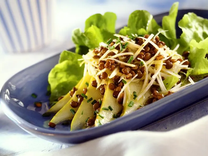 Sellerie-Birnensalat mit Linsen