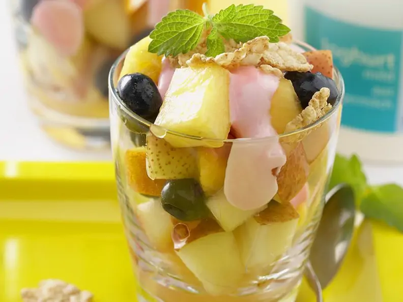 Fruchtsalat mit Joghurt