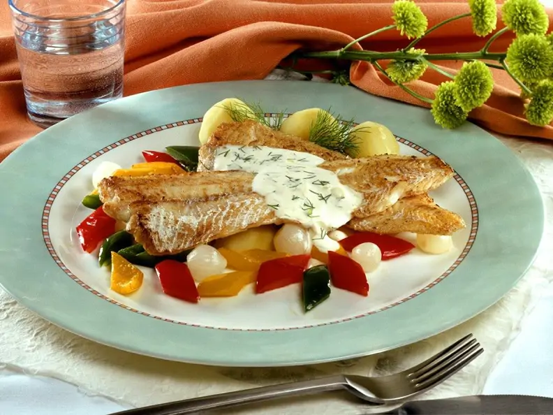 Seehechtfilet mit Gemüse