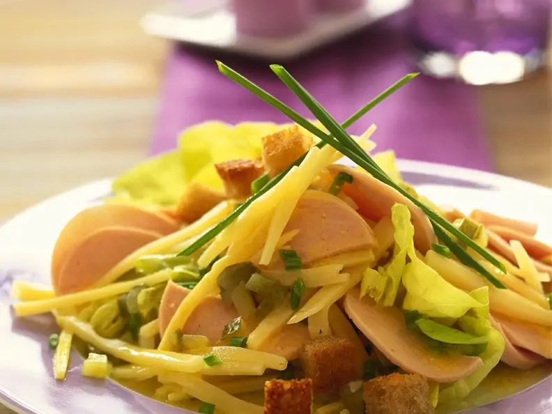 Wurst-Käsesalat