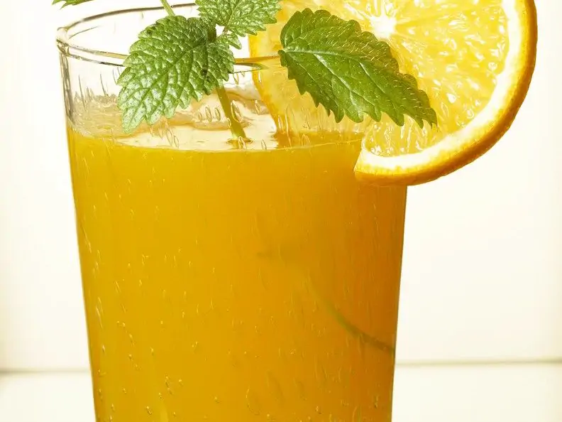 Orangen-Maracujasaft