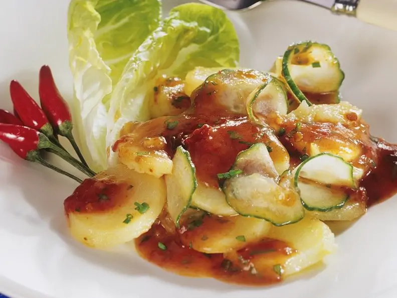 Kartoffelsalat mit Zucchini