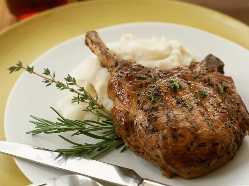 Schweinekotelett mit Püree