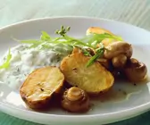 Kartoffeln mit Champignons im Ofen gebacken