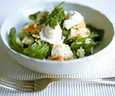 Reis mit Fisch, Spinat und Ei