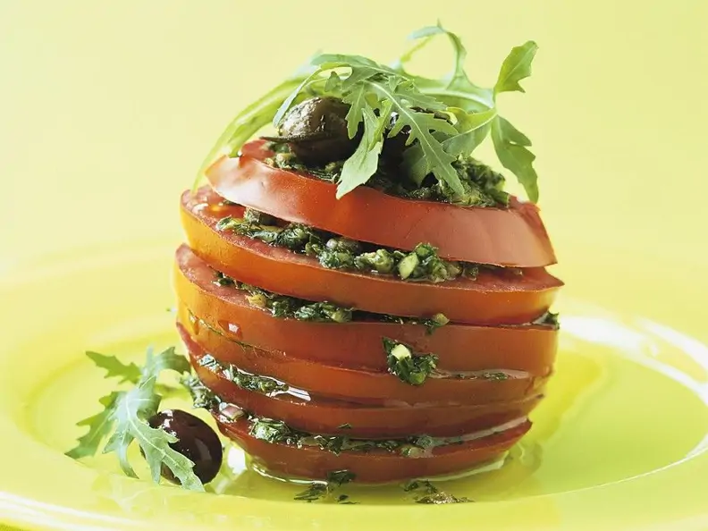 Tomaten mit Kräutersauce