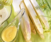 Weißer Spargel mit Sauce Hollandaise